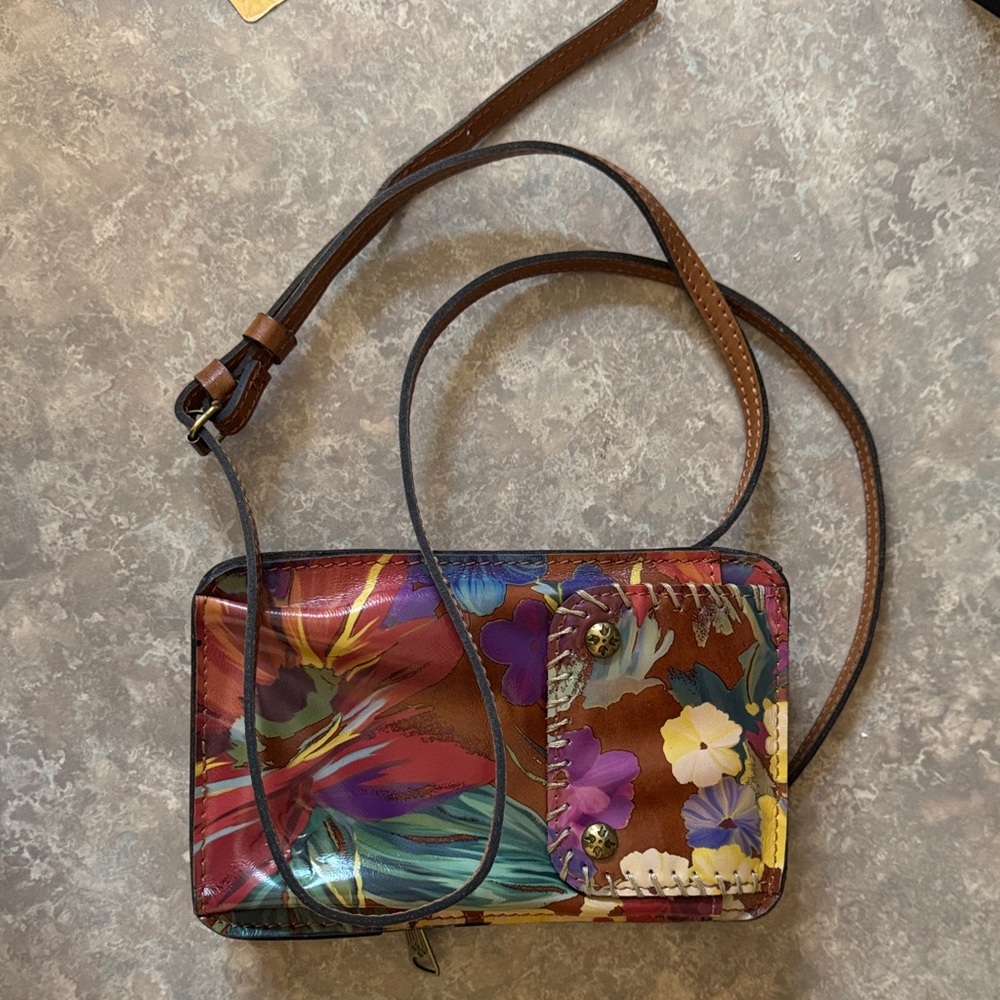 Patricia Nash Multicolor Floral Crossbody Phone Bag/Wallet - Picture 6 of 7